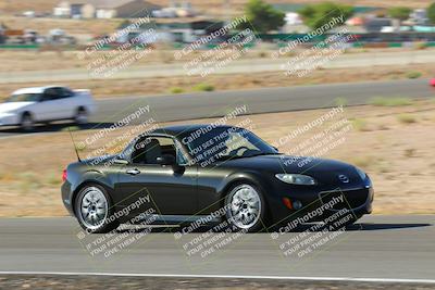 media/Oct-01-2022-Team Topak Racing (Sat) [[f860fb51be]]/2-Inter Low 2/session 1 turn 3/